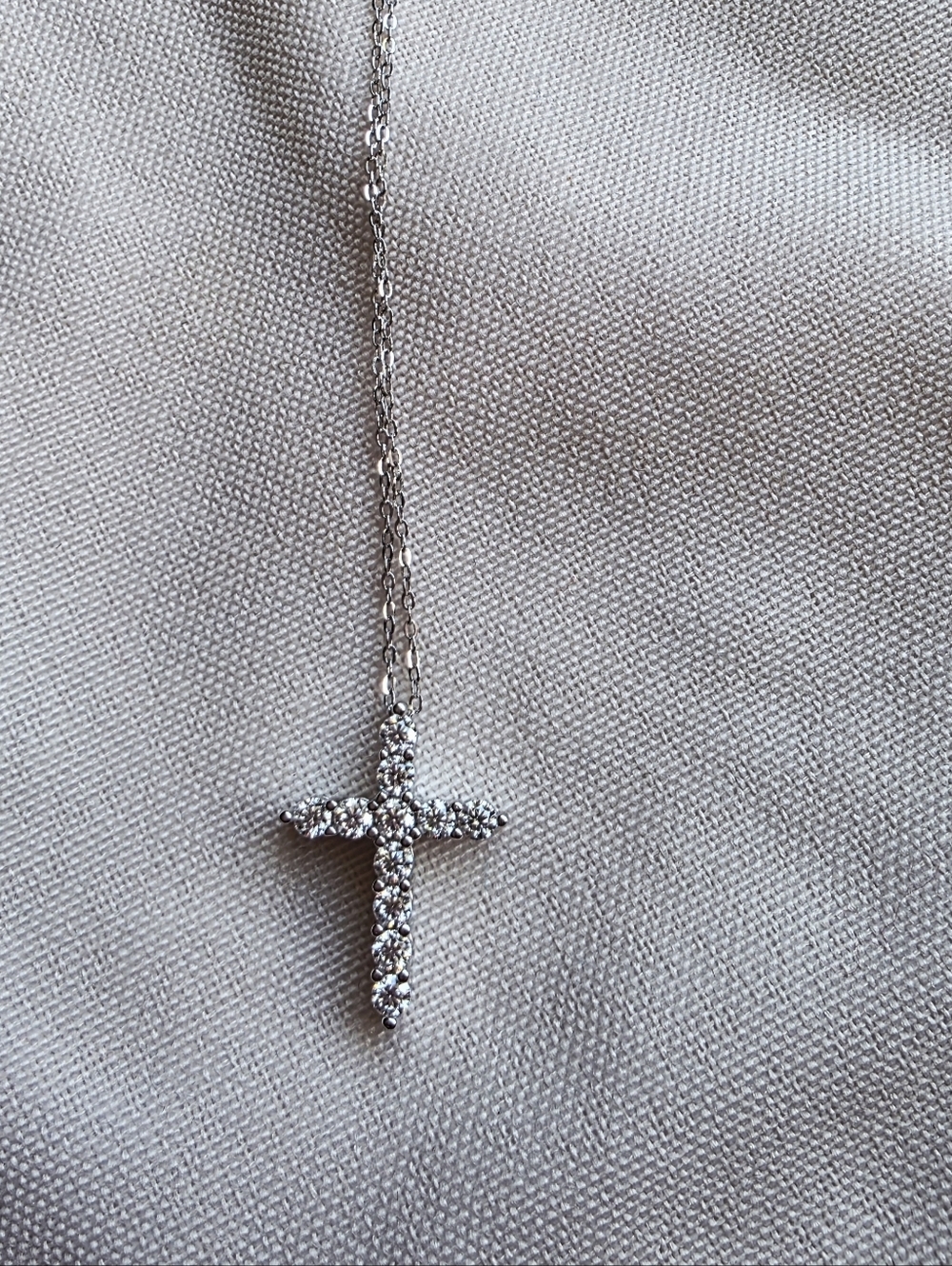 NEW Certified Brilliant Cut Diamond stimulated Moissanite Cross Pendant Necklace - Picture 6 of 12